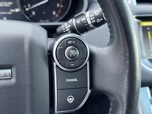 Used 2017 Land Rover Range Rover Sport HSE AWD/4WD image 29