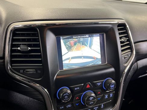 Certified 2020 Jeep Grand Cherokee Laredo image 38