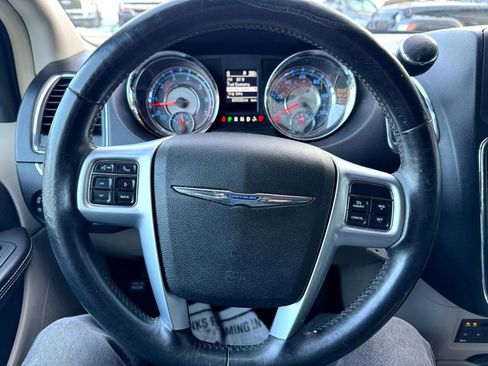 Used 2012 Chrysler Town & Country Touring-L w/ Entertainment Group #2 image 17