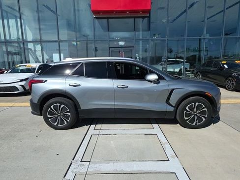 Used 2024 Chevrolet Blazer EV LT AWD/4WD image 3