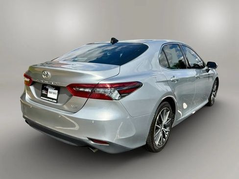 Used 2023 Toyota Camry XLE w/ Navigation Package FWD image 5