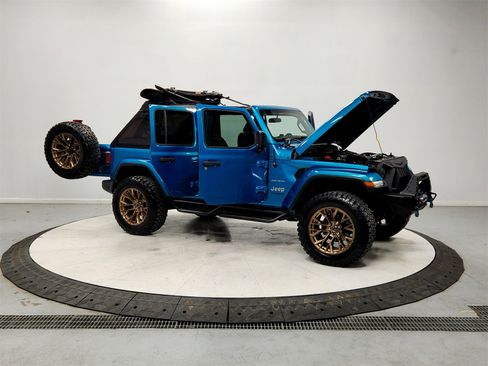 Used 2020 Jeep Wrangler Unlimited Sahara image 9