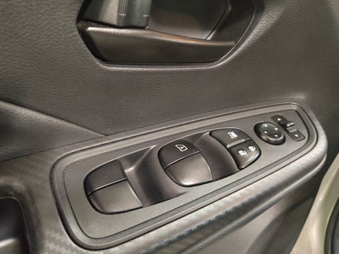 Used 2025 Nissan Versa S w/ Trunk Package FWD image 27