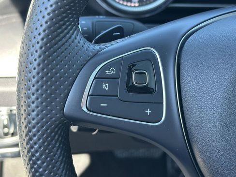 Used 2017 Mercedes-Benz E 300 image 27