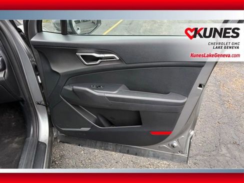 Used 2025 Kia Sportage LX AWD/4WD image 21