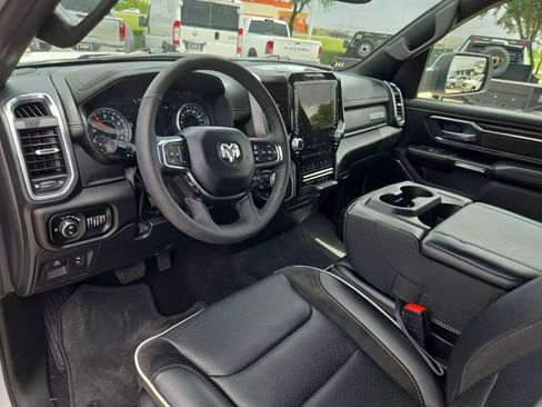 Used 2025 RAM 1500 Laramie AWD/4WD image 10