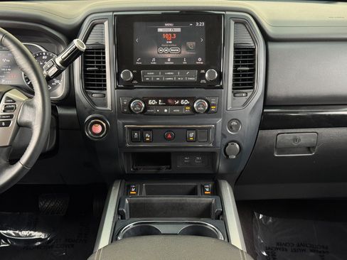 Used 2023 Nissan Titan SV w/ SV Convenience Package RWD image 22