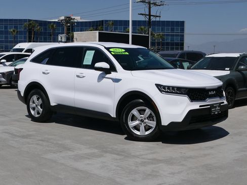 Used 2023 Kia Sorento LX FWD image 1