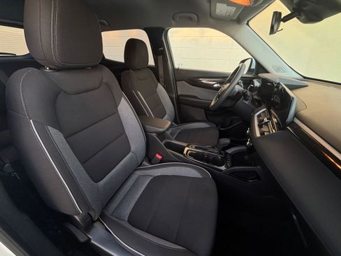 Used 2025 Chevrolet TrailBlazer LT image 36