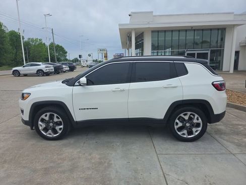 Used 2020 Jeep Compass Limited FWD image 2