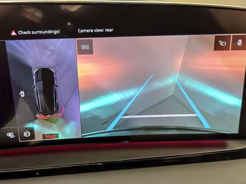 New 2025 Audi Q6 e-tron Premium Plus image 18