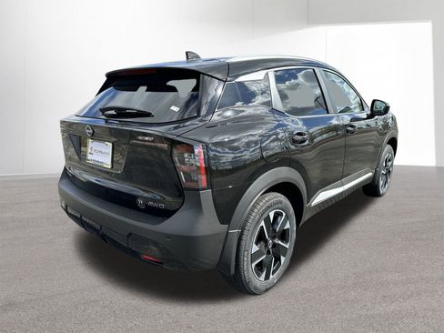 New 2025 Nissan Kicks SV w/ SV Premium Package image 36