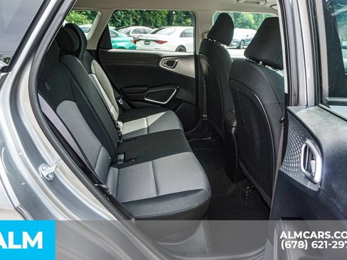 Used 2025 Kia Soul LX w/ LX Technology Package FWD image 22