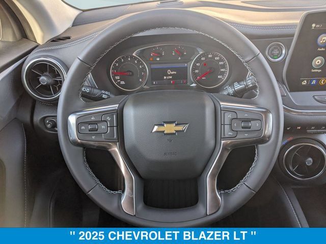 New 2025 Chevrolet Blazer LT w/ Redline Edition AWD/4WD image 17