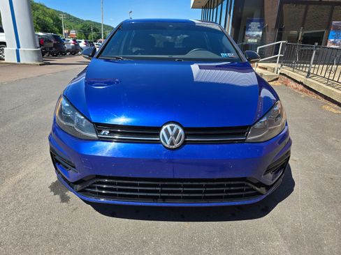 Used 2018 Volkswagen Golf R 4-Door AWD/4WD image 2