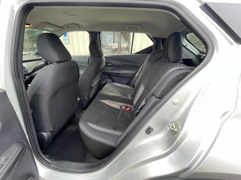 Used 2020 Nissan Kicks SV FWD image 12