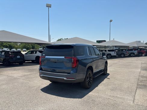 Used 2026 GMC Yukon Elevation w/ Elevation Premium Package AWD/4WD image 5