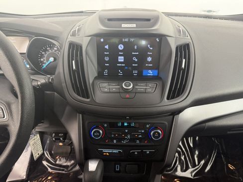 Used 2017 Ford Escape SE w/ Equipment Group 201A FWD image 19