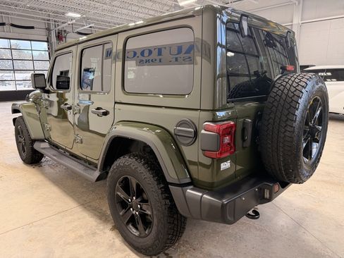 Used 2022 Jeep Wrangler Unlimited Sahara image 5