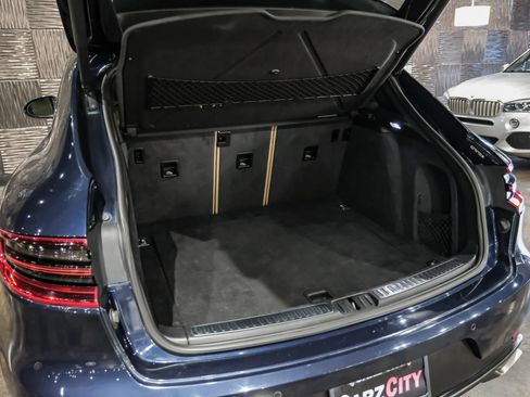 Used 2018 Porsche Macan AWD/4WD image 52
