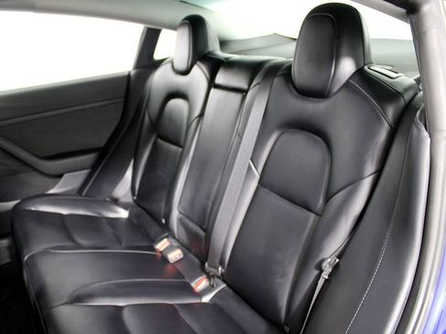 Used 2022 Tesla Model 3 Standard Range image 19