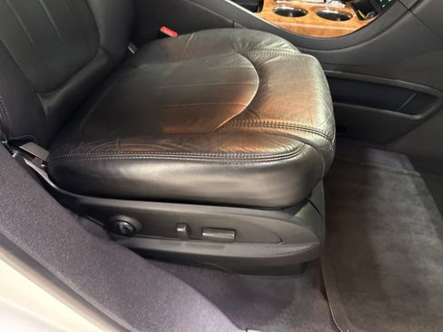 Used 2012 Buick Enclave Leather FWD image 40
