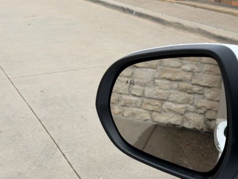 Used 2024 Buick Encore GX Sport Touring image 21