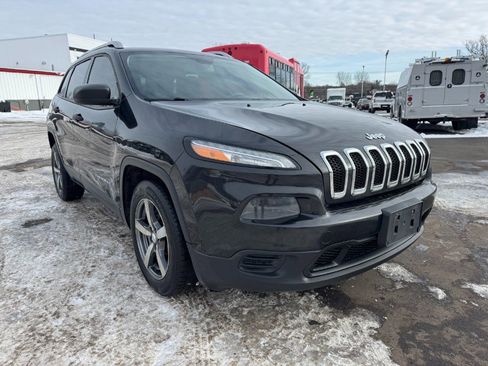 Used 2014 Jeep Cherokee Sport image 7