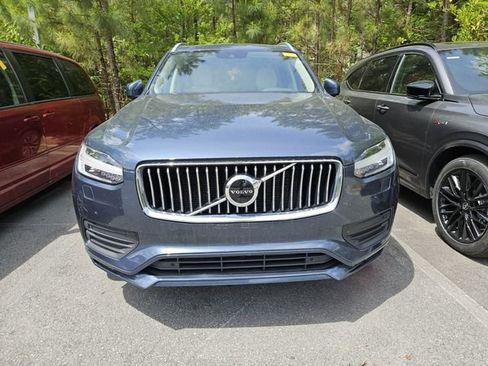 Used 2022 Volvo XC90 T5 Momentum w/ Climate Package image 3