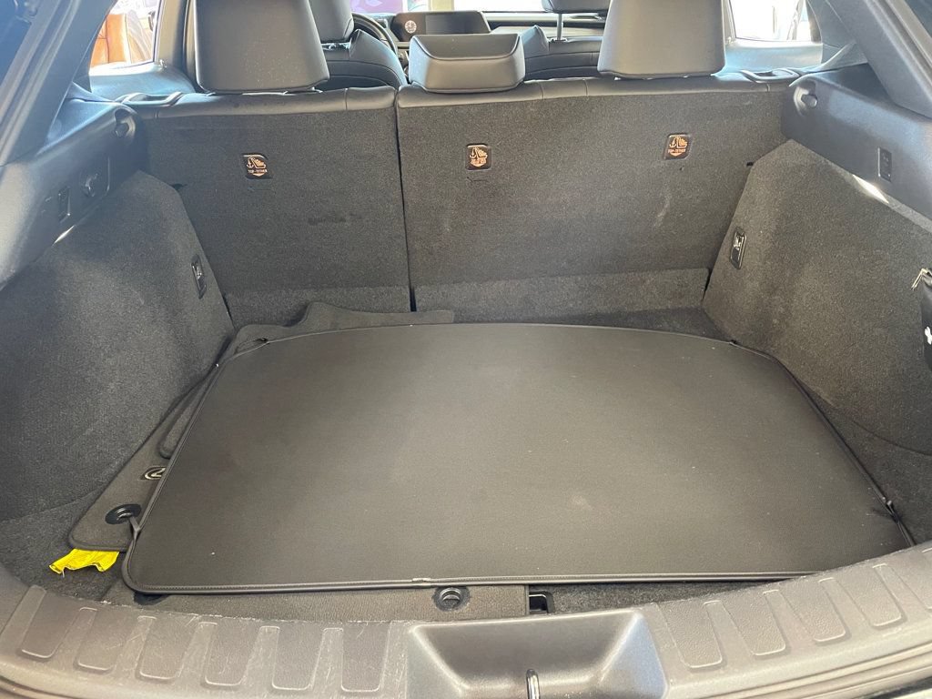 Used 2021 Lexus UX 200 FWD image 11