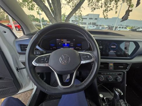 Used 2022 Volkswagen Taos SE AWD/4WD image 9