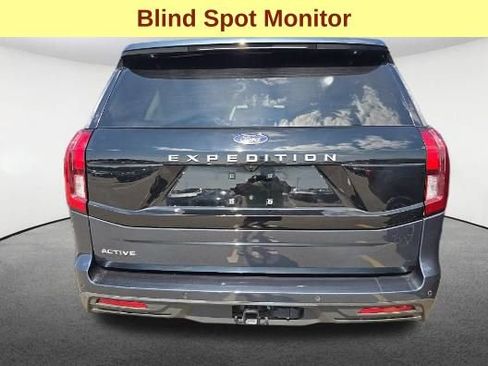 Used 2025 Ford Expedition Active AWD/4WD image 7