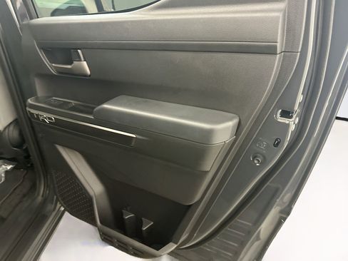 Used 2025 Toyota Tacoma TRD Sport AWD/4WD image 31