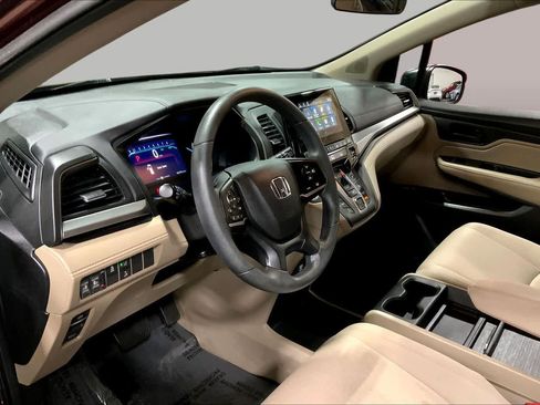 Used 2018 Honda Odyssey EX image 18