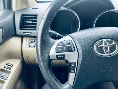 Used 2012 Toyota Highlander SE image 20