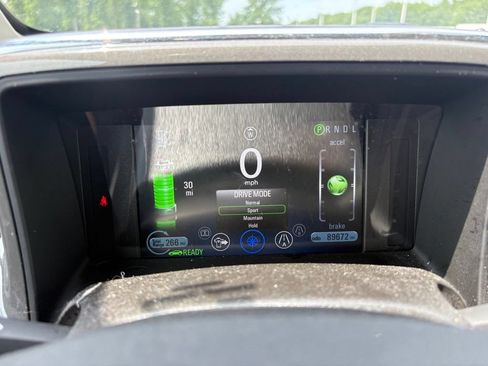 Used 2015 Chevrolet Volt Premium w/ Premium Trim Package FWD image 22