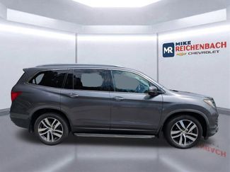 Used 2017 Honda Pilot Elite video 3