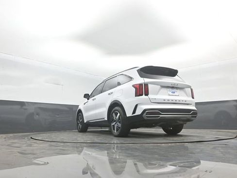 Used 2022 Kia Sorento S w/ Panoramic Sunroof Package FWD image 36