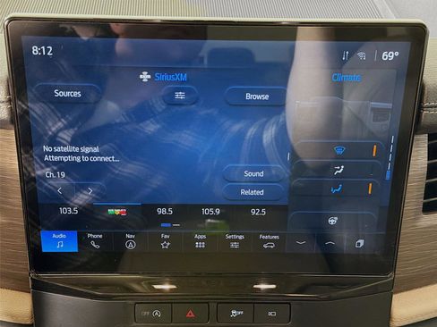 Used 2024 Ford Expedition Limited image 15