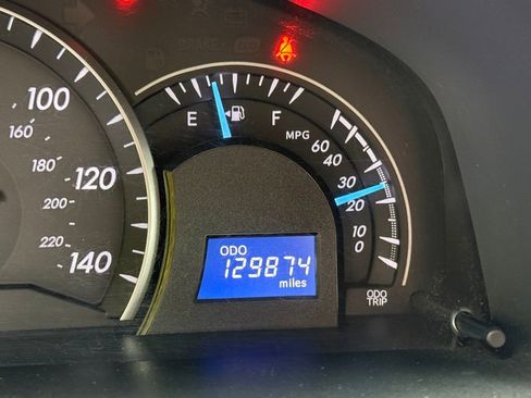 Used 2013 Toyota Camry LE image 31