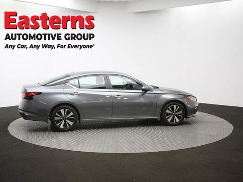 Used 2022 Nissan Altima 2.5 SV image 61