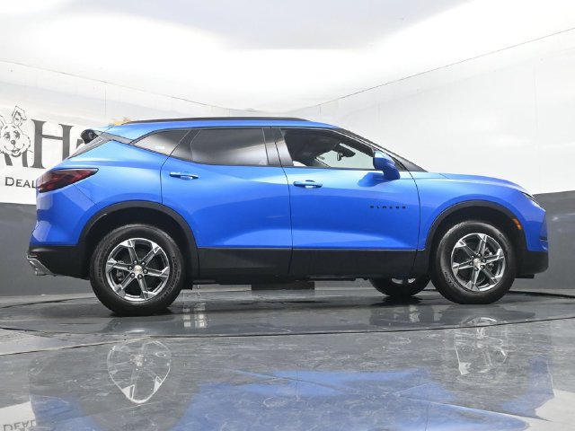New 2026 Chevrolet Blazer LT w/ Convenience Package FWD image 31