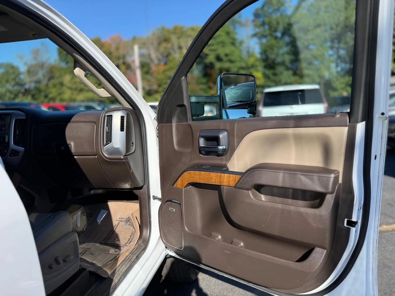 Used 2015 GMC Sierra 2500 SLT AWD/4WD image 28