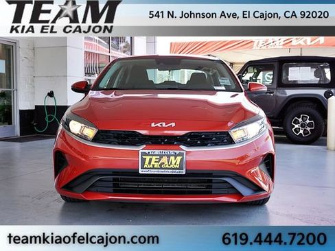 Used 2022 Kia Forte LXS w/ LXS Technology Package FWD image 4