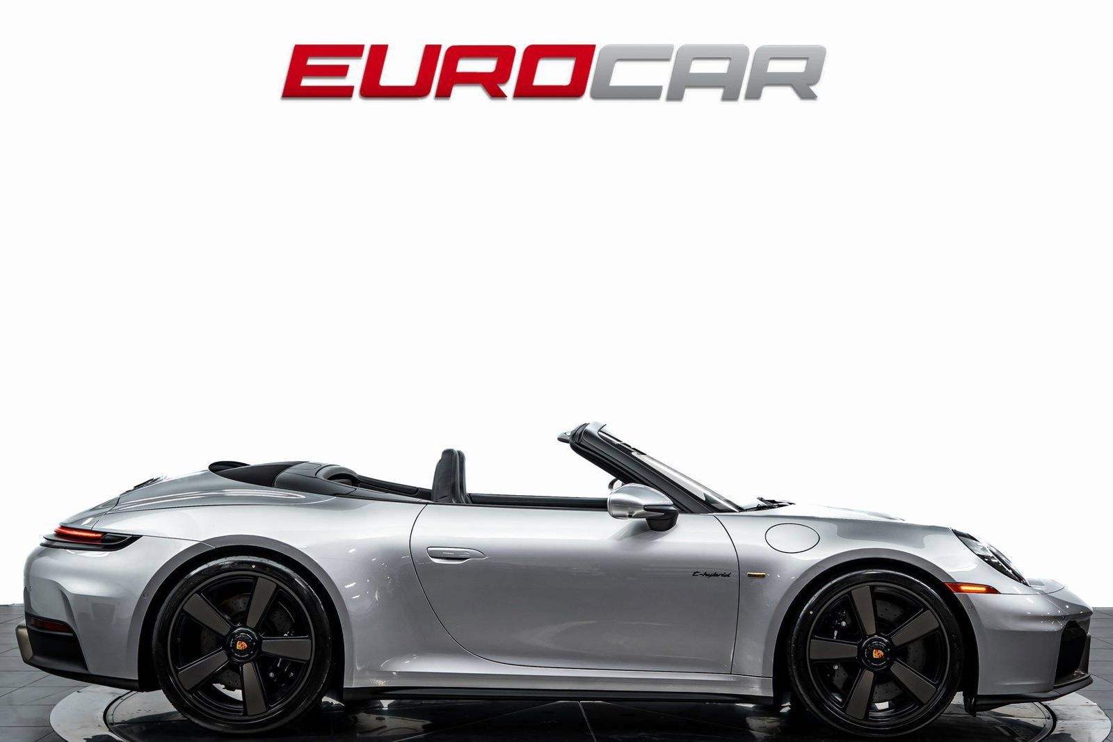 Used 2026 Porsche 911 Carrera 4 GTS AWD/4WD image 8