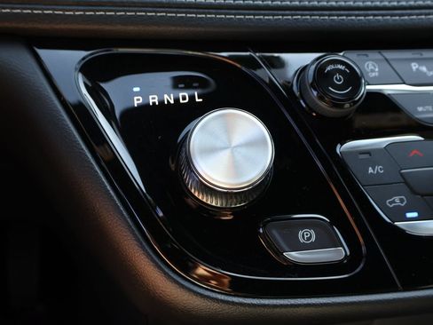 New 2027 Chrysler Pacifica Select FWD image 31