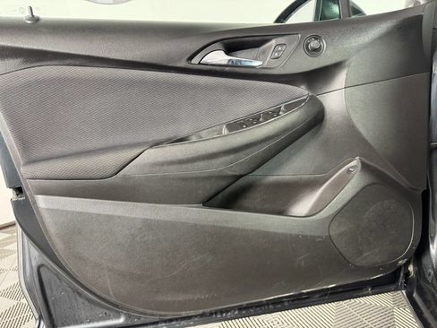Used 2017 Chevrolet Cruze LT FWD image 33