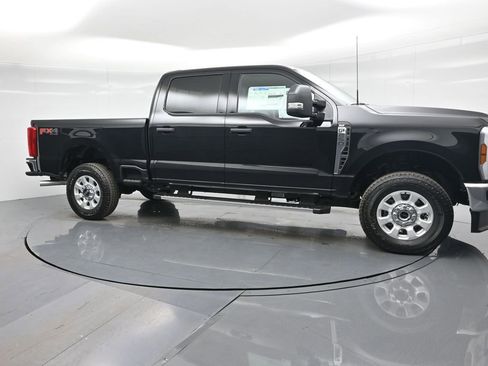 Certified 2024 Ford F250 XLT w/ FX4 Off-Road Package image 26