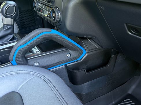 Used 2024 Ford Bronco Black Diamond image 19