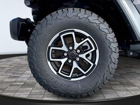 New 2025 Jeep Wrangler Unlimited Rubicon w/ Technology Group image 23